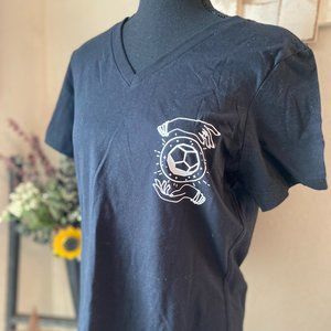 NEW Critical Role The Mighty Nein Essek Thelyss Inspired Black V-Neck T-Shirt M